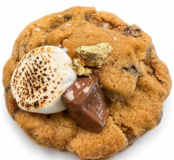 Mockingbird Bakes. Cookie, toasted marshmallow, chocolate, gold. A sweet, salty, gilded bi