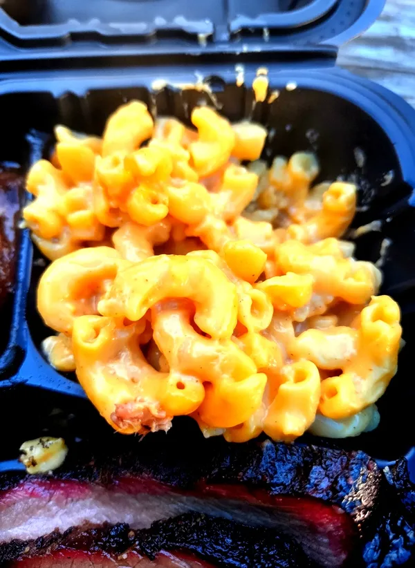 Creamy mac and cheese perfection